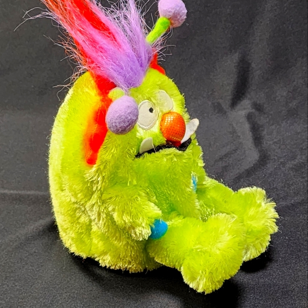 Gemmy Monster Maniacs Animated Plush Madge Green Sings Works Great - Picture 3 of 9